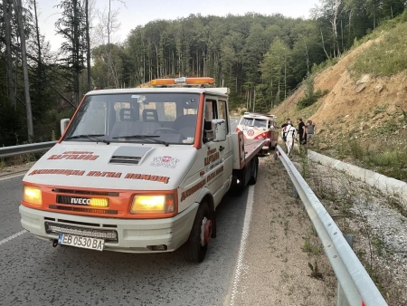 В края на деня, близо до Габрово, двама Австрийски туристи аварираха заради скъсан заден носач, след експресния ремонт от наша страна те продължиха пътя си към Хърватска.